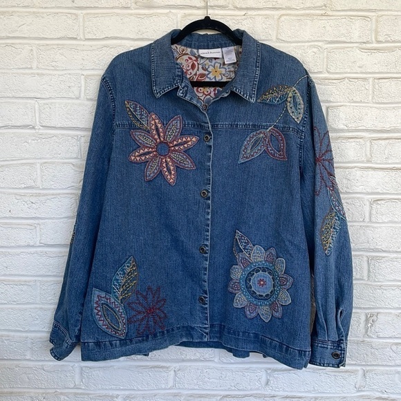 Embroidered Denim Vintage Jacket With Pockets (Can be worn oversized) - Picture 1 of 11